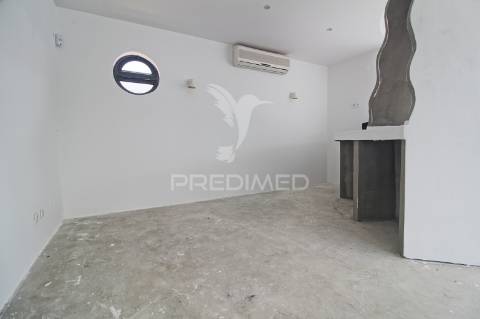 Moradia isolada t3 em condomínio fechado em palmela/ quinta do anjo! c/ piscina privada!