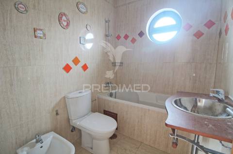 Moradia isolada t3 em condomínio fechado em palmela/ quinta do anjo! c/ piscina privada!