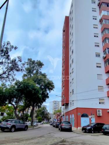 Loja centro comercial miratejo - corroios