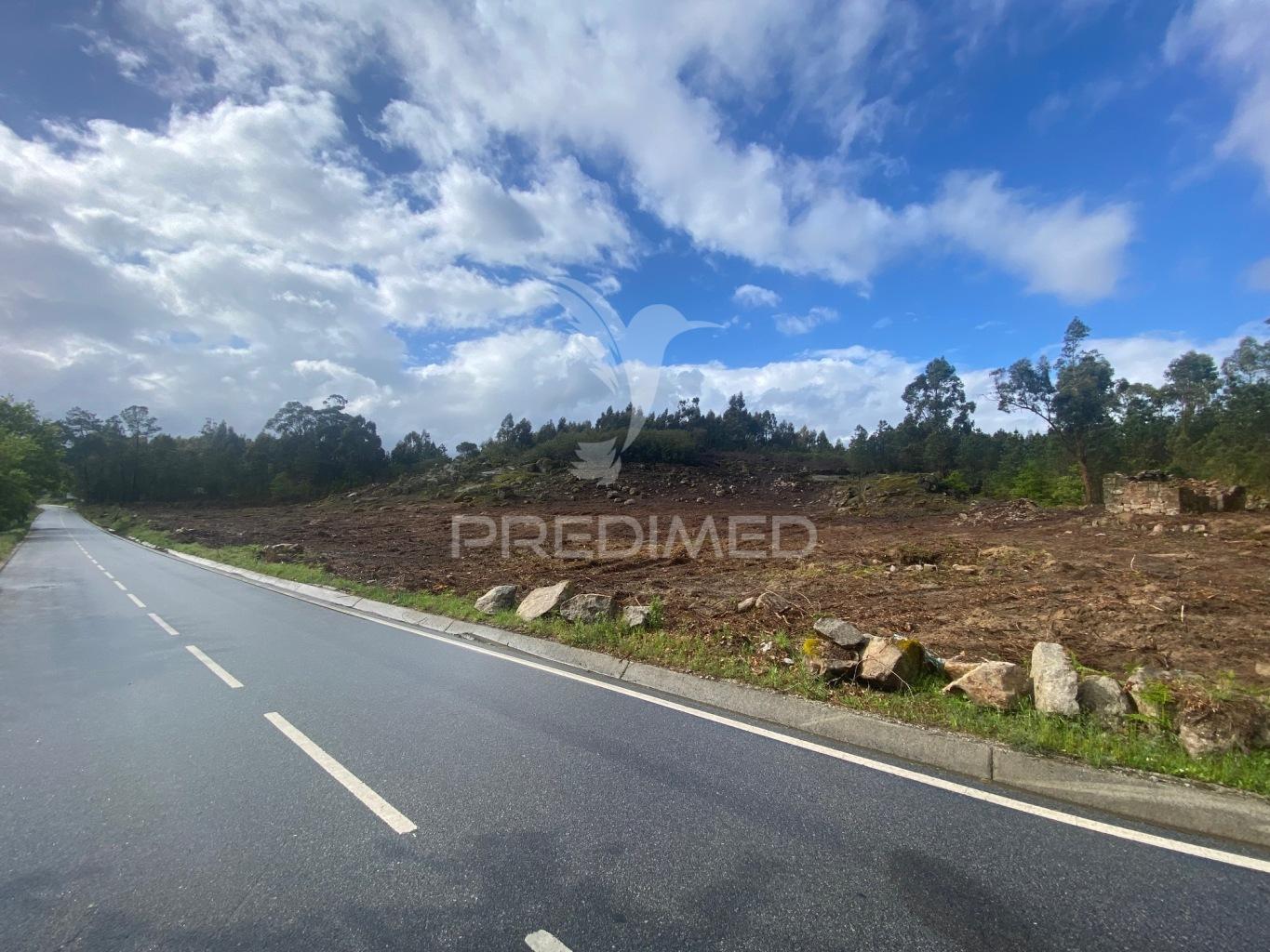Vende se terreno junto a zona industrial