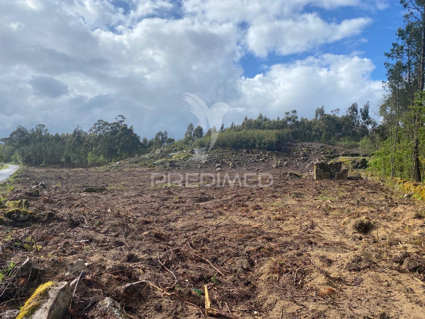 Vende se terreno junto a zona industrial