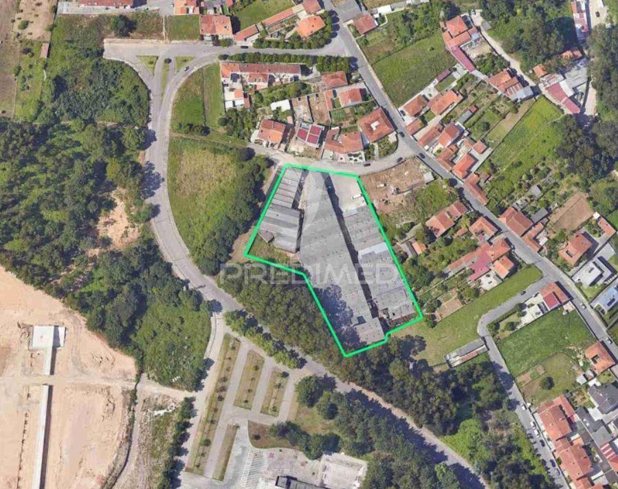 Conjunto de armazéns – imóvel arrendado