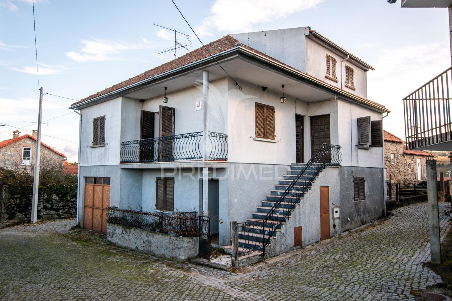 Moradia t4  – pousafoles do bispo, sabugal