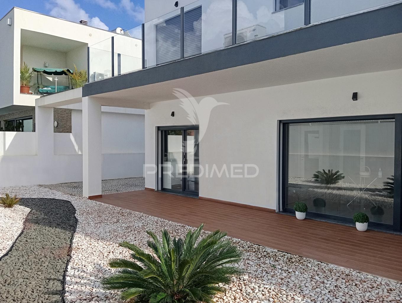 Moradia t4 como nova - oferta instalação + piscina