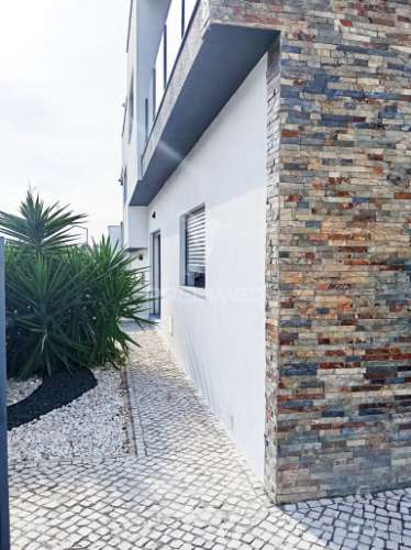 Moradia t4 como nova - oferta instalação + piscina