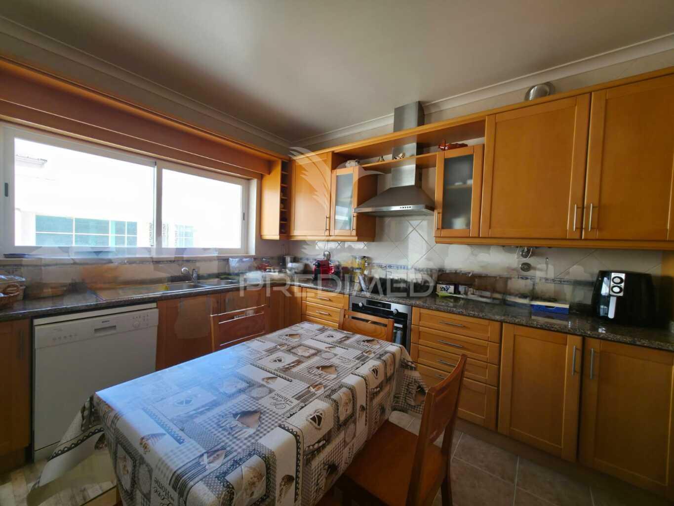 Apartamento t3 , recente, no centro da cidade