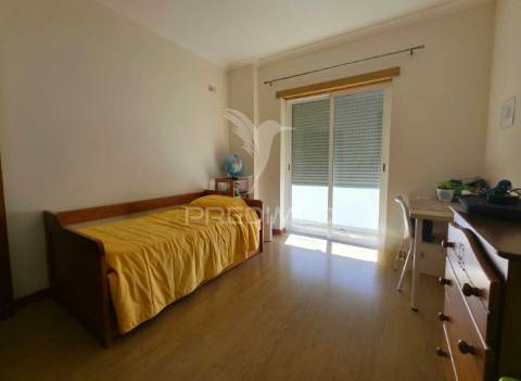 Apartamento t3 , recente, no centro da cidade