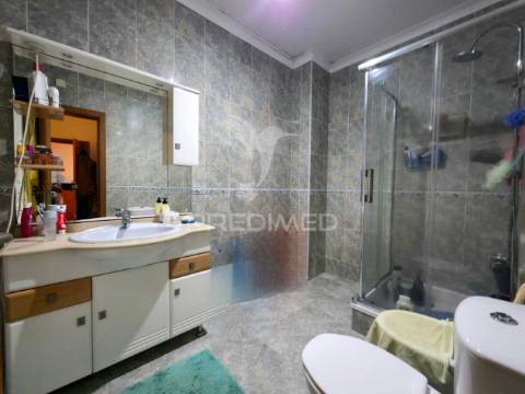 Apartamento t3 , recente, no centro da cidade