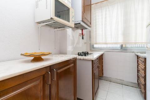 Prédio com 3 apartamentos situado na zona histórica do porto