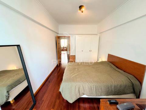 Apartamento t2 totalmente remodelado em alameda, lisboa