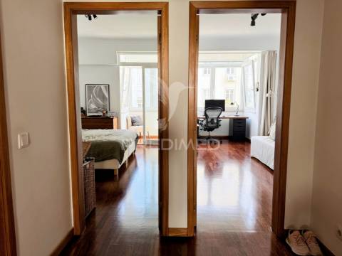 Apartamento t2 totalmente remodelado em alameda, lisboa