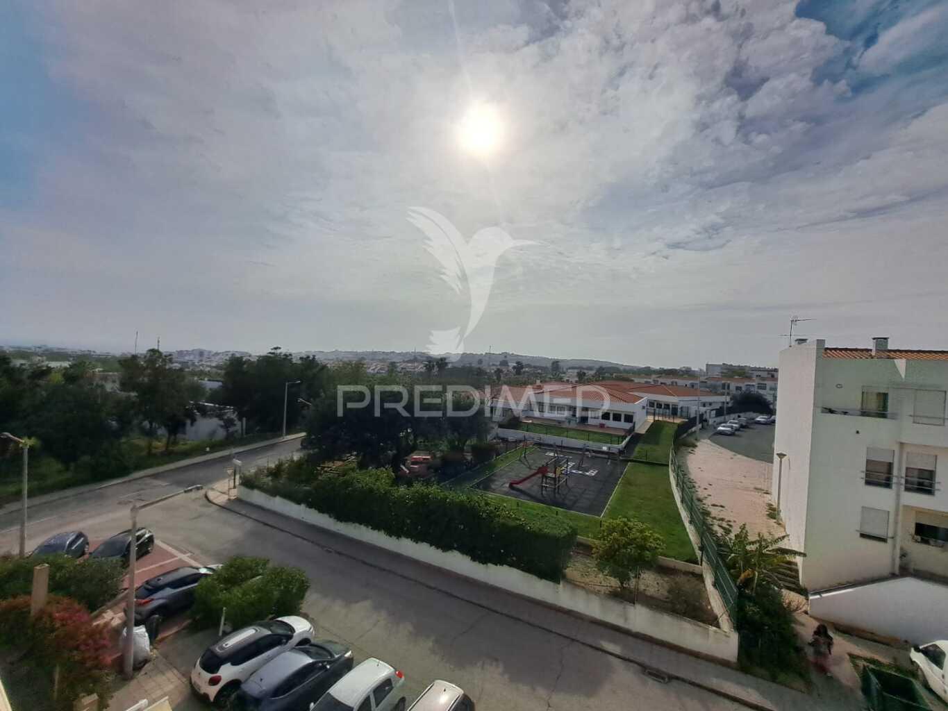 Apartamento t3 duplex no centro da cidade - albufeira