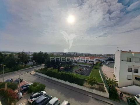 Apartamento t3 duplex no centro da cidade - albufeira