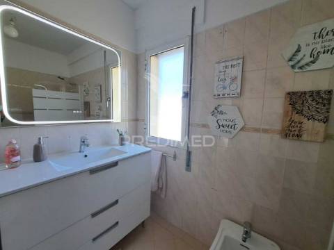 Apartamento t3 duplex no centro da cidade - albufeira