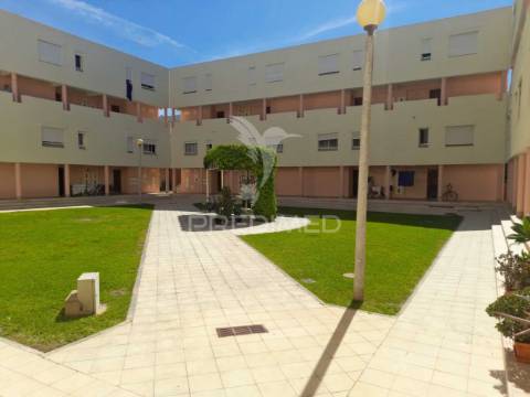 Apartamento t3 duplex no centro da cidade - albufeira