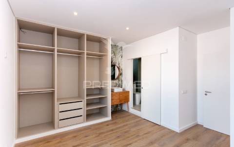 Apartamento t3 remodelado trafaria