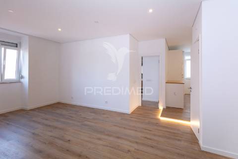 Apartamento t3 remodelado trafaria