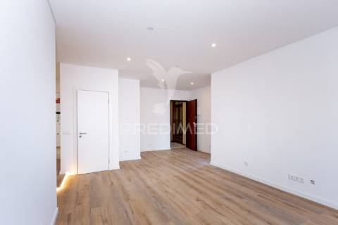 Apartamento t3 remodelado trafaria