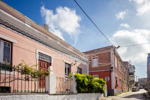 Apartamento t3 remodelado trafaria