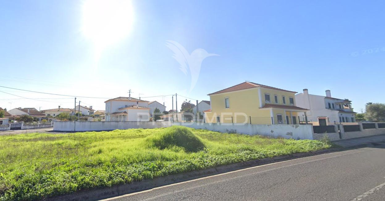 Terreno urbano com 695,75 m² em vale da pinta (cartaxo)