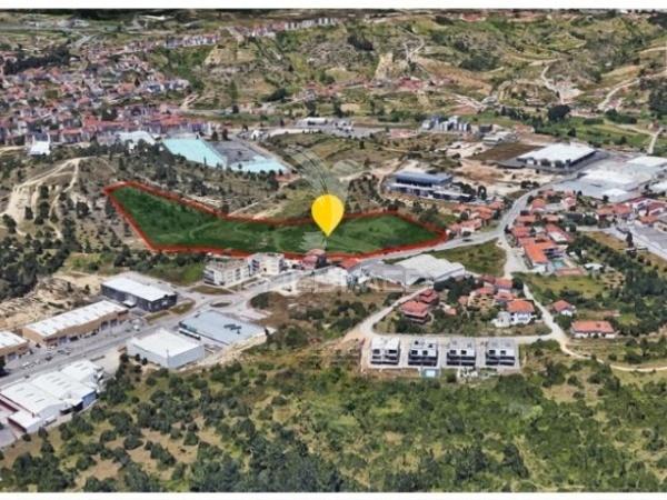 Conjunto de lotes para construção – distrito de coimbra, freguesia de eiras e são paulo de frades