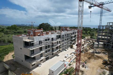 Penthouse t3 com vista mar , quinta do meio, sines