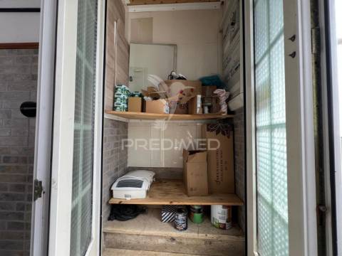 Arrenda-se café / snack bar com esplanada no centro histórico de palmela