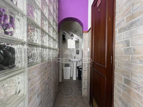 Arrenda-se café / snack bar com esplanada no centro histórico de palmela