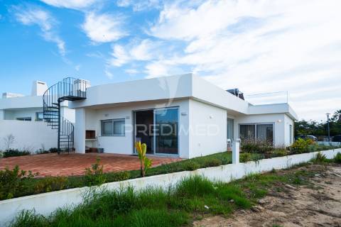 Moradia térrea t3, vista mar, em porto côvo