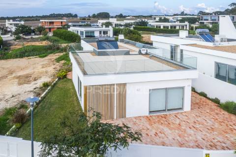 Moradia térrea t3, vista mar, em porto côvo