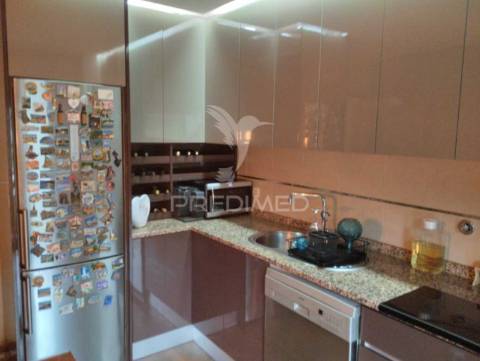Apartamento t3 em fontelas - peso da régua