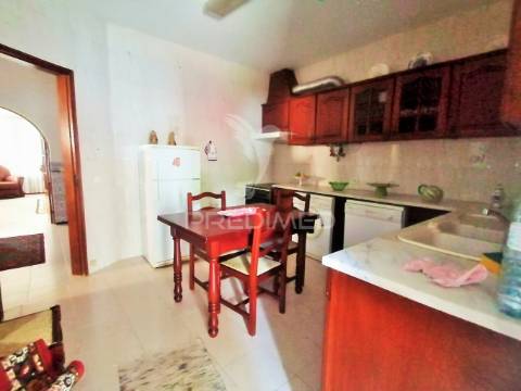 Moradia t3 com quintal e garagem em olhão,  algarve