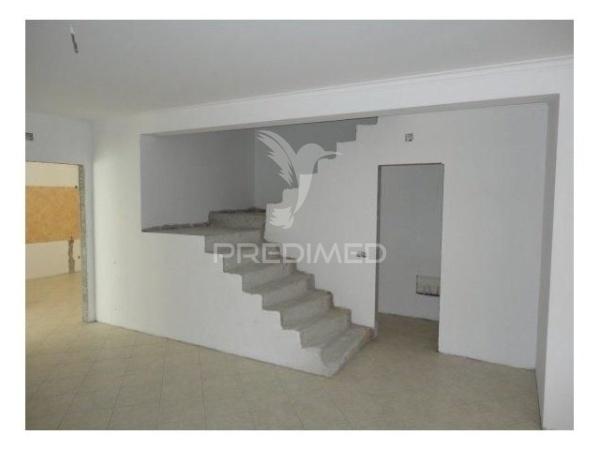 Moradia t4 em cadima, cantanhede – distrito de coimbra
