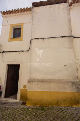 Moradia t3 no centro de borba