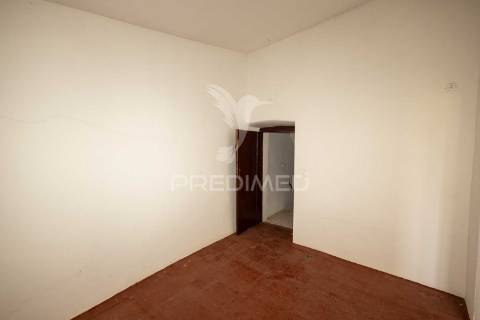 Moradia t3 no centro de borba