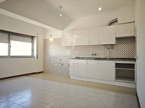Apartamento t0 com vista em amora