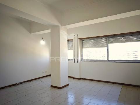 Apartamento t0 com vista em amora