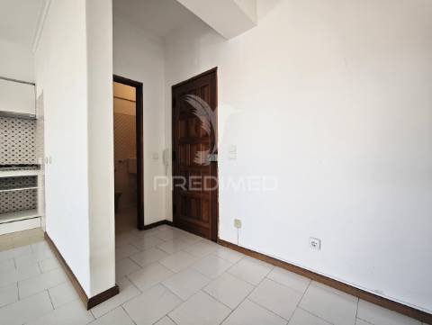 Apartamento t0 com vista em amora