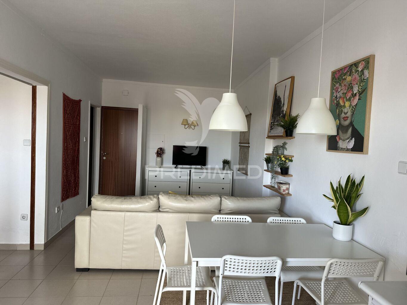 Apartamento t1 arrendamento 1 ano junto à praia da rocha