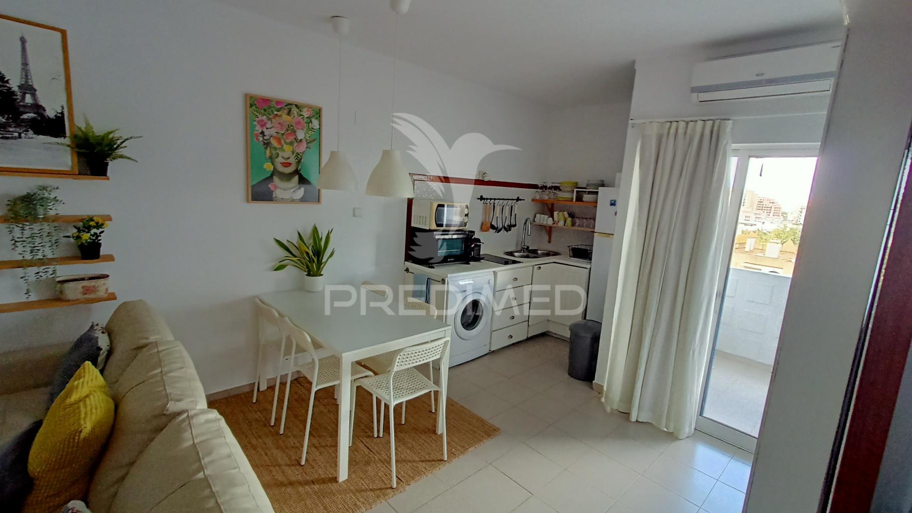 Apartamento t1 arrendamento 1 ano junto à praia da rocha