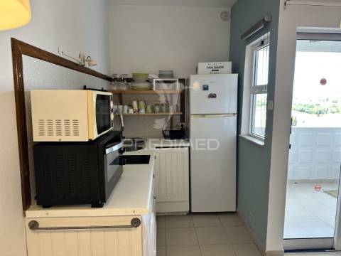Apartamento t1 arrendamento 1 ano junto à praia da rocha