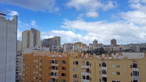 Apartamento t1 arrendamento 1 ano junto à praia da rocha