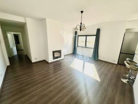 Apartamento t2 na quinta do meio em sines