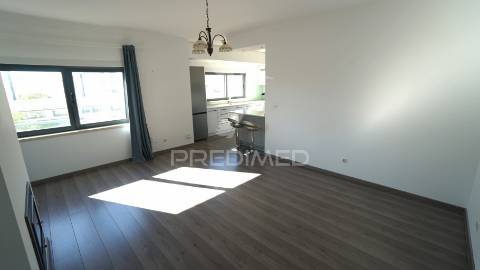 Apartamento t2 na quinta do meio em sines