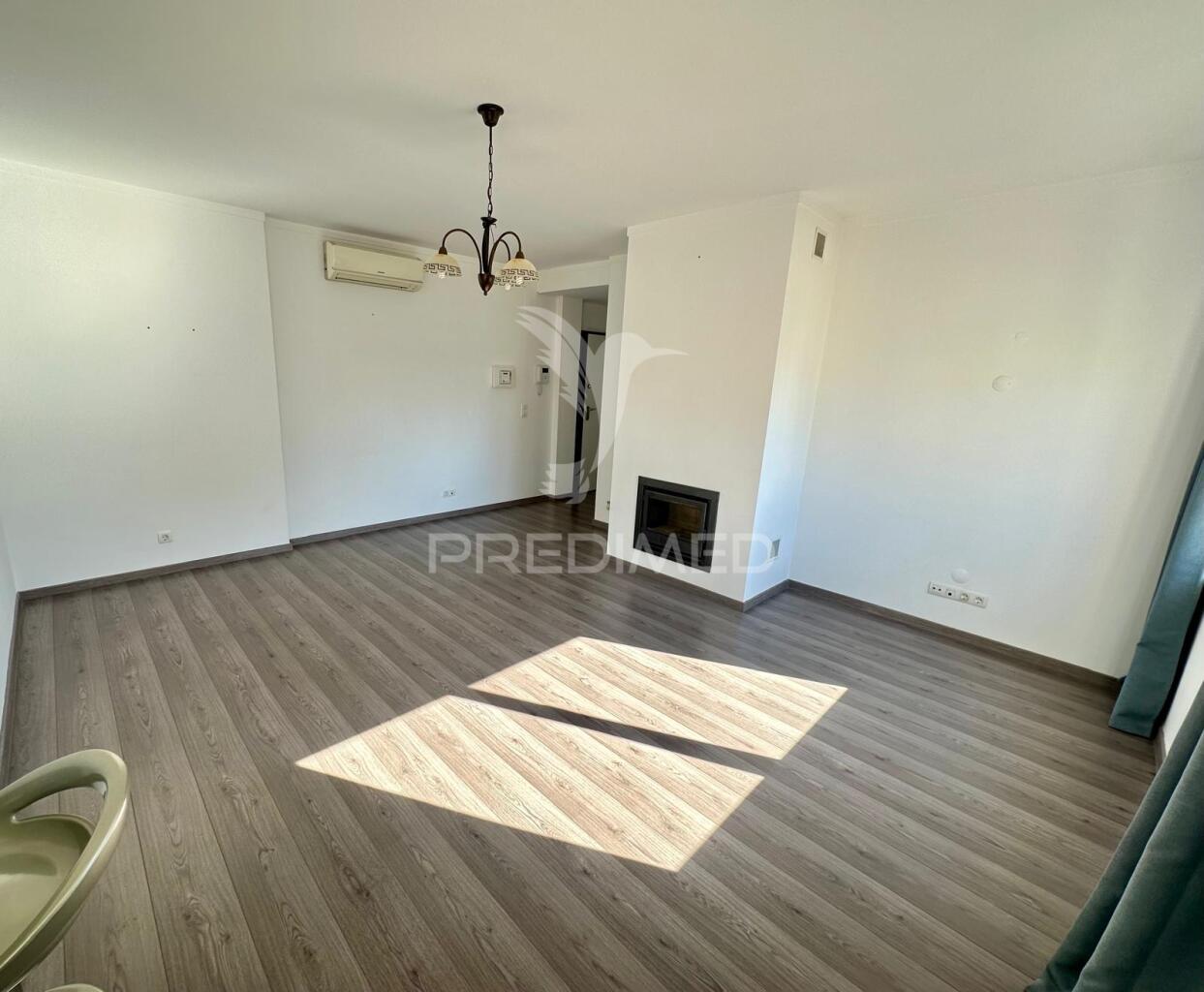 Apartamento t2 na quinta do meio em sines