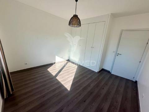 Apartamento t2 na quinta do meio em sines