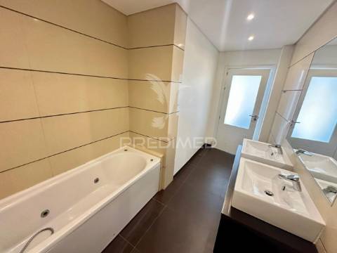 Apartamento t2 na quinta do meio em sines