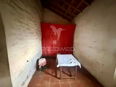 Monte alentejano com 17ha, odemira