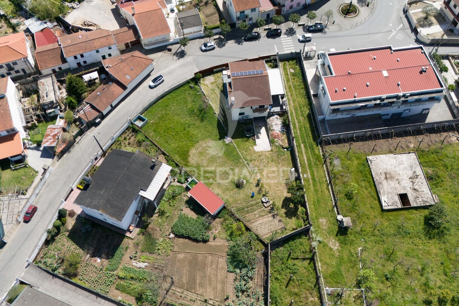 Terreno com 651 m² em panoias | braga
