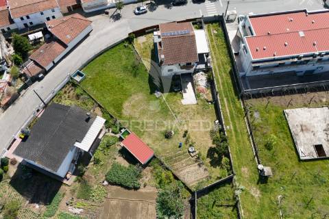 Terreno com 651 m² em panoias | braga